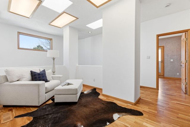 1901 Via Del Sol NE, Albuquerque, NM 87110