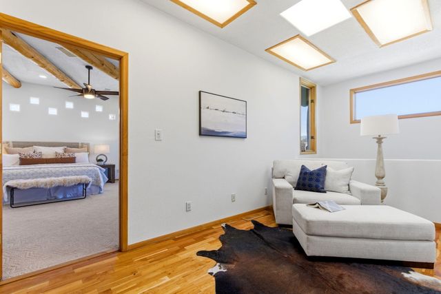 1901 Via Del Sol NE, Albuquerque, NM 87110