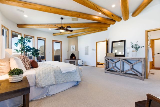 1901 Via Del Sol NE, Albuquerque, NM 87110