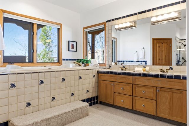 1901 Via Del Sol NE, Albuquerque, NM 87110