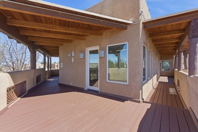 1901 Via Del Sol NE, Albuquerque, NM 87110