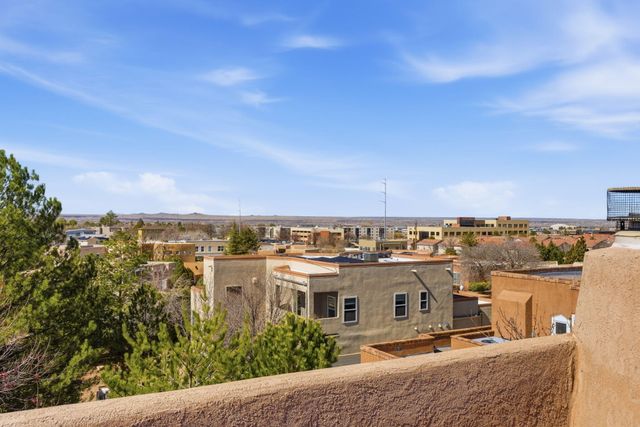 1901 Via Del Sol NE, Albuquerque, NM 87110