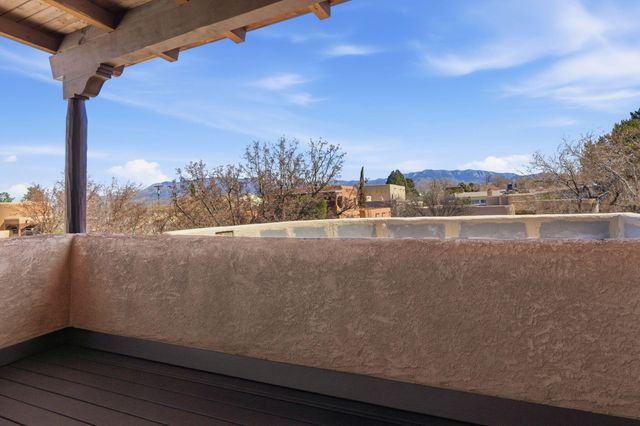 1901 Via Del Sol NE, Albuquerque, NM 87110