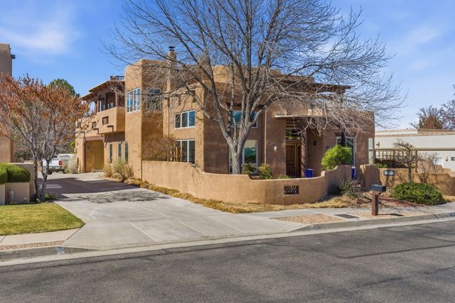 1901 Via Del Sol NE, Albuquerque, NM 87110