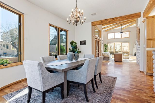 1901 Via Del Sol NE, Albuquerque, NM 87110