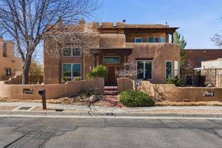 1901 Via Del Sol NE, Albuquerque, NM 87110
