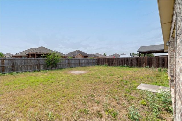 412 S Paseo Del Rey Street, Mission, TX 78572