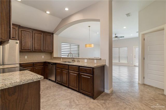 412 S Paseo Del Rey Street, Mission, TX 78572