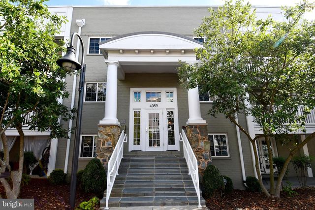 4089 S FOUR MILE RUN DR #202, Arlington, VA 22204