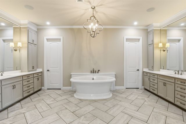 697 E Canyon Creek Lane, Weatherford, TX 76087