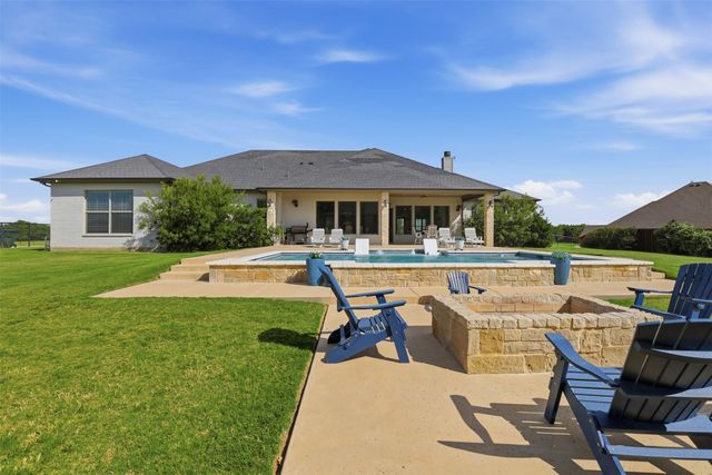 697 E Canyon Creek Lane, Weatherford, TX 76087