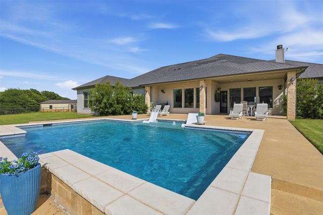 697 E Canyon Creek Lane, Weatherford, TX 76087