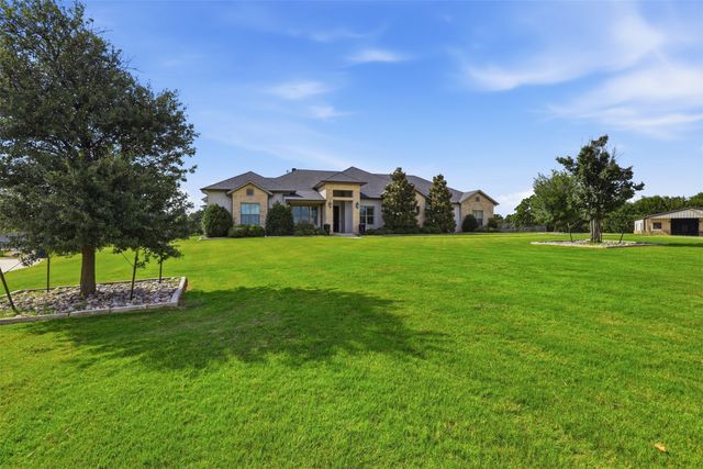 697 E Canyon Creek Lane, Weatherford, TX 76087