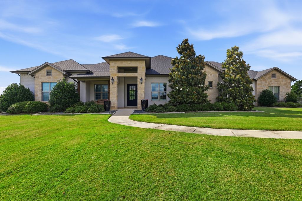 697 E Canyon Creek Lane, Weatherford, TX 76087