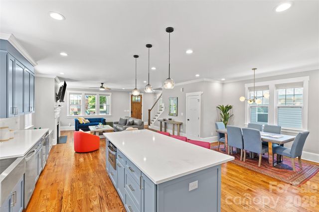 2315 Dundeen Street, Charlotte, NC 28216