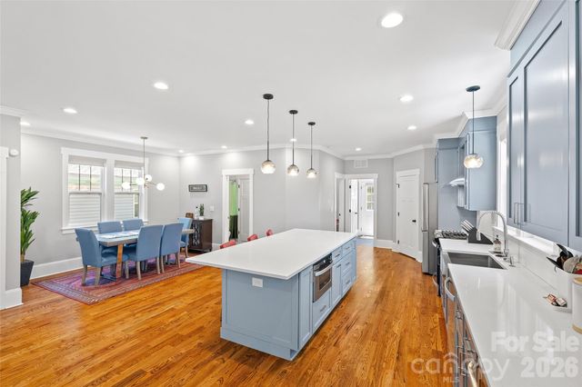 2315 Dundeen Street, Charlotte, NC 28216