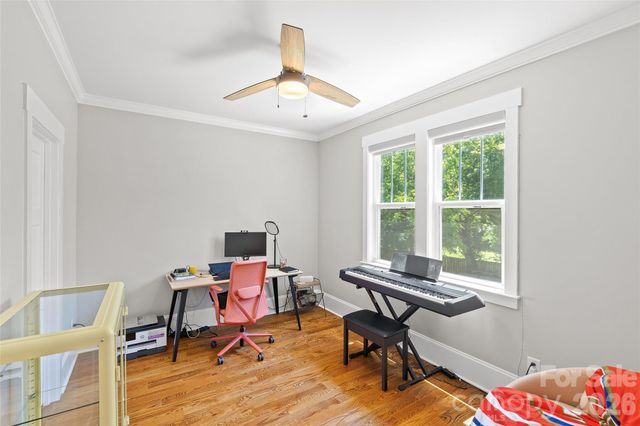 2315 Dundeen Street, Charlotte, NC 28216