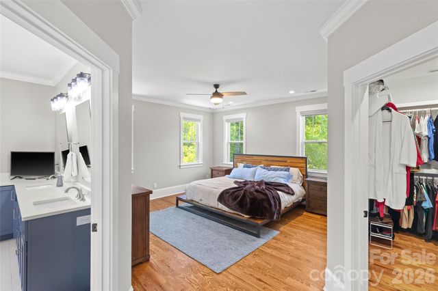 2315 Dundeen Street, Charlotte, NC 28216