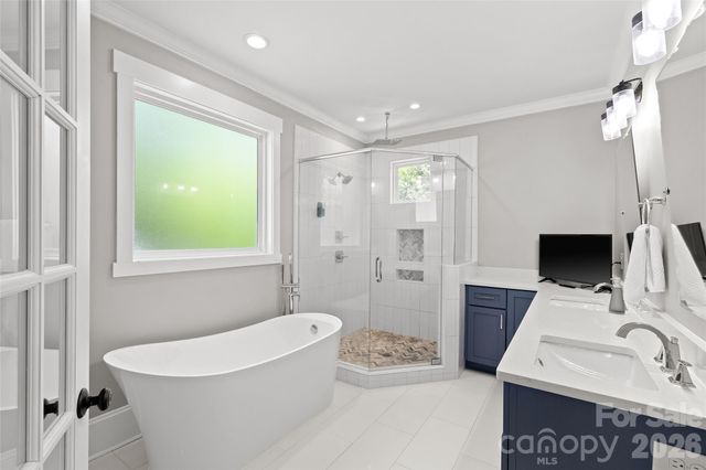 2315 Dundeen Street, Charlotte, NC 28216