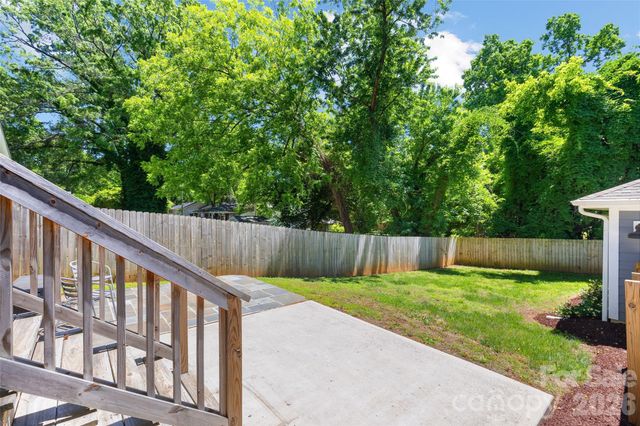 2315 Dundeen Street, Charlotte, NC 28216