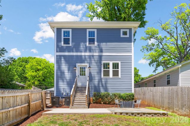2315 Dundeen Street, Charlotte, NC 28216