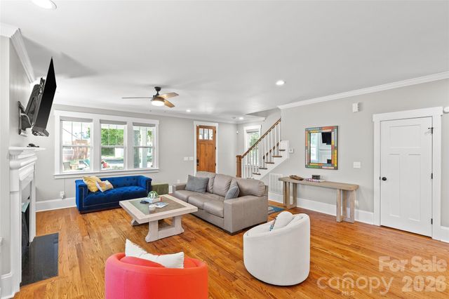 2315 Dundeen Street, Charlotte, NC 28216