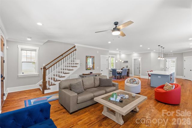 2315 Dundeen Street, Charlotte, NC 28216
