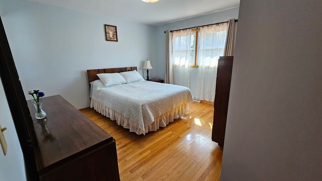 1208 N Walnut Avenue, Arlington Heights, IL 60004