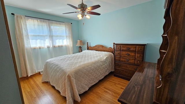 1208 N Walnut Avenue, Arlington Heights, IL 60004