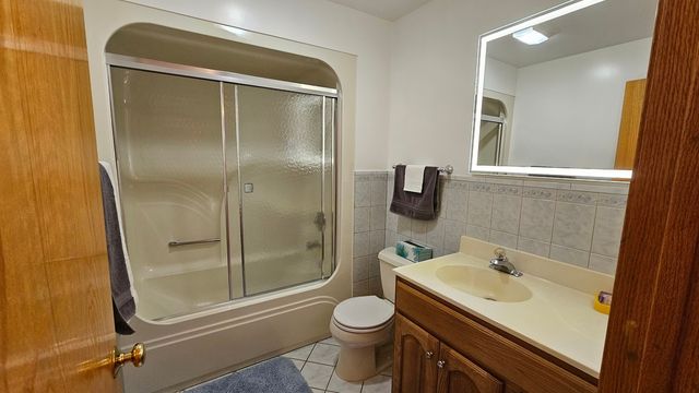 1208 N Walnut Avenue, Arlington Heights, IL 60004