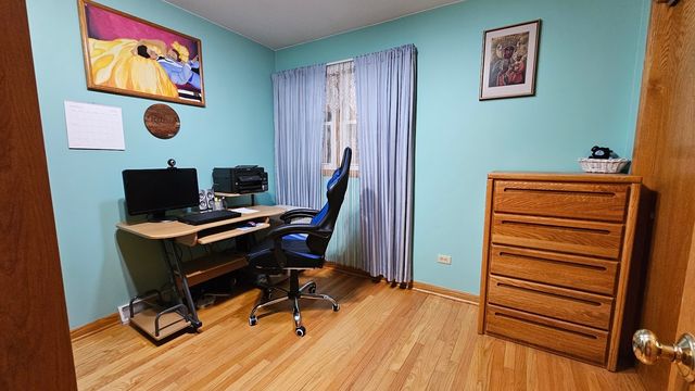 1208 N Walnut Avenue, Arlington Heights, IL 60004