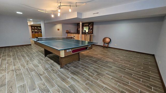 1208 N Walnut Avenue, Arlington Heights, IL 60004