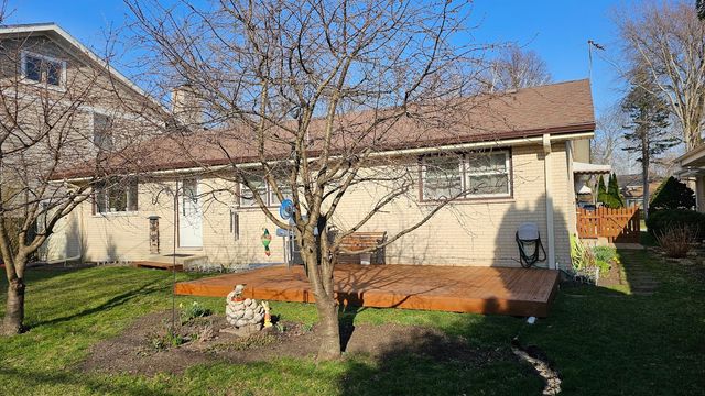 1208 N Walnut Avenue, Arlington Heights, IL 60004