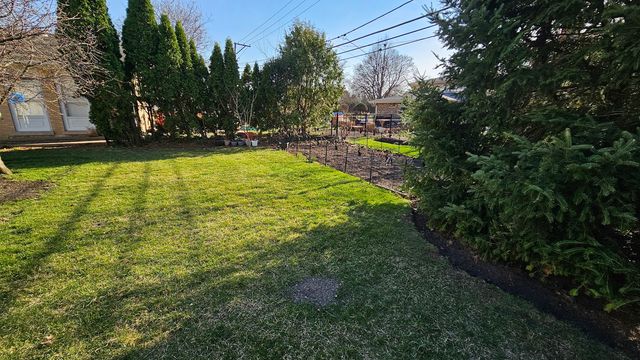 1208 N Walnut Avenue, Arlington Heights, IL 60004