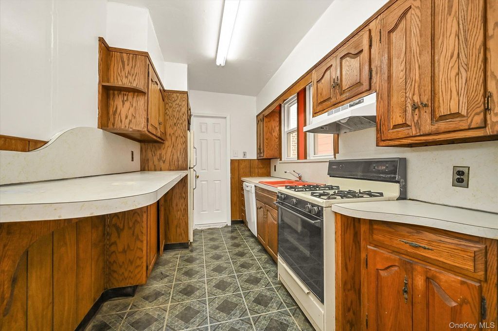 5327 70th Street, Maspeth, NY 11378 — photo 4