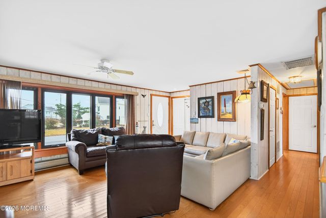 4 Rona Lane, Beach Haven West, NJ 08050