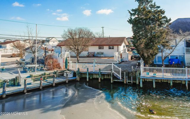 4 Rona Lane, Beach Haven West, NJ 08050