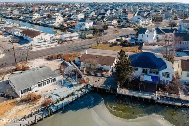 4 Rona Lane, Beach Haven West, NJ 08050