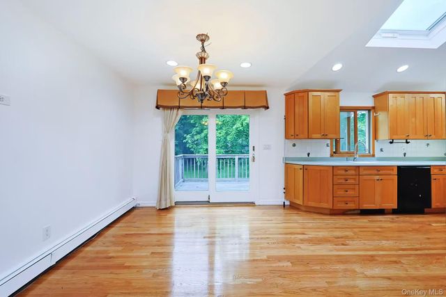 9 Grossman Street, Melville, NY 11747