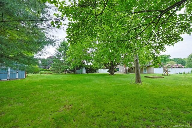 9 Grossman Street, Melville, NY 11747