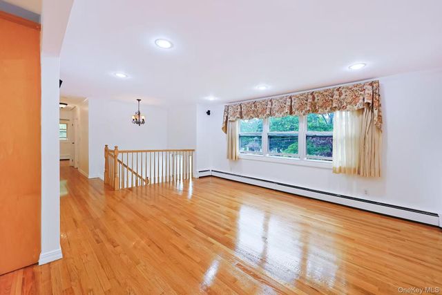9 Grossman Street, Melville, NY 11747