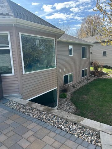 3221 Eagle Ridge Drive W, Willmar, MN 56201