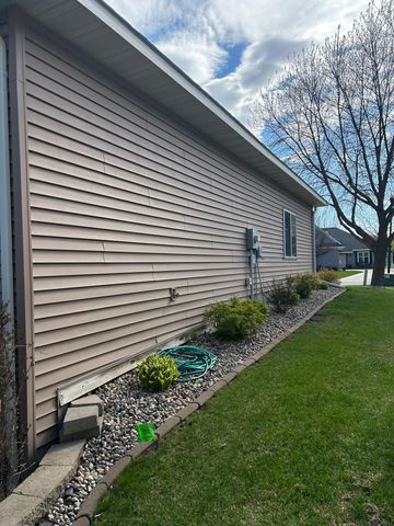 3221 Eagle Ridge Drive W, Willmar, MN 56201