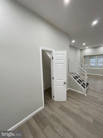 729 N 10TH ST, Camden, NJ 08102