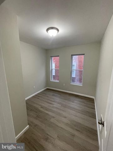 729 N 10TH ST, Camden, NJ 08102