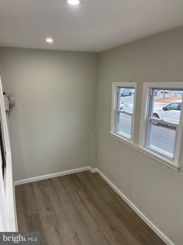 729 N 10TH ST, Camden, NJ 08102