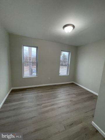 729 N 10TH ST, Camden, NJ 08102