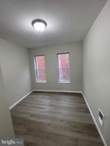 729 N 10TH ST, Camden, NJ 08102