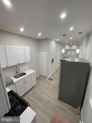 729 N 10TH ST, Camden, NJ 08102