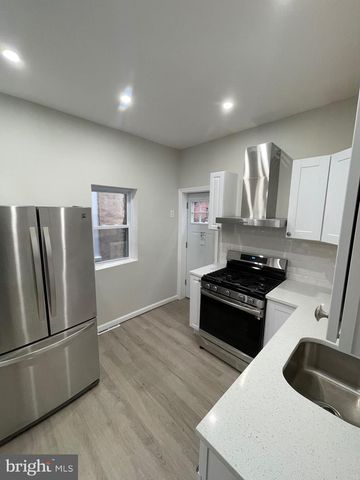 729 N 10TH ST, Camden, NJ 08102